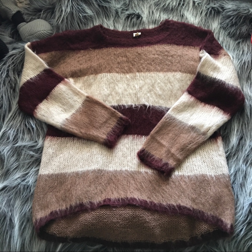 (New)Oversized Striped Fuzzy Sweater